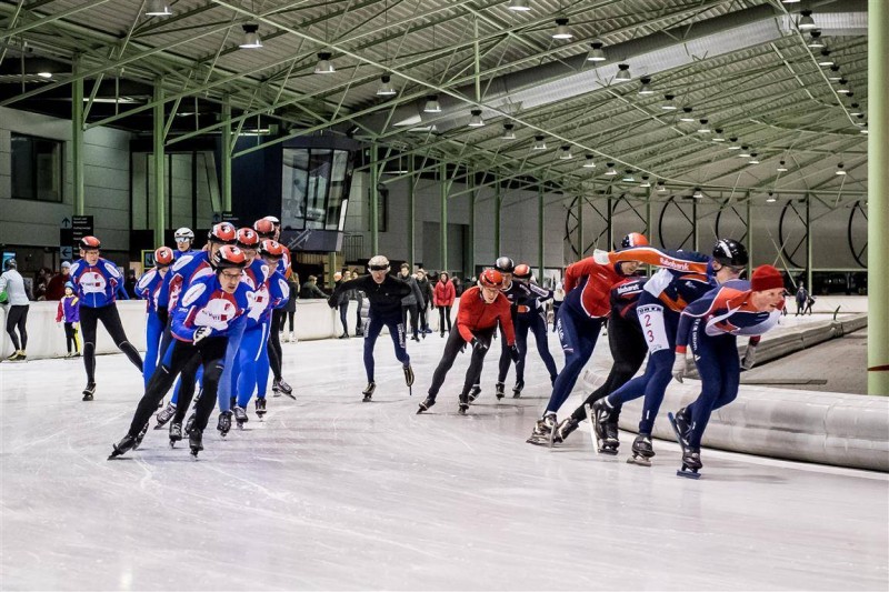 IJsbaan Twente pret belangrijker dan prestatie.jpg