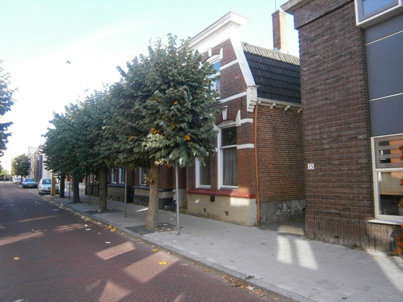 Waldeckstraat 13-23 gemeentelijk monument.JPG