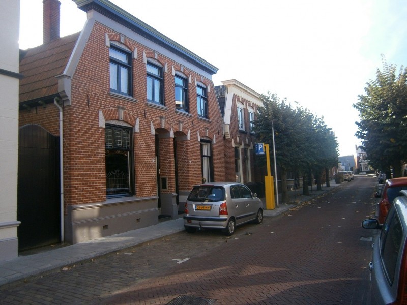 Waldeckstraat 13-23 gemeentelijk monument (2).JPG