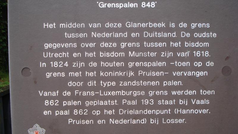 Gronausestraat grenspalen Glanerbrug monumentenbord nr. 51.jpg