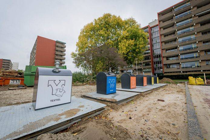 Milieuplein in Enschede-Zuid te dicht bij flats.jpg