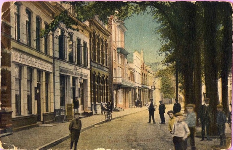 Markt Concordia 1910 Noordelijk gedeelte Markt vanuit Bolwerkstraat met Volkskoffiehuis.jpg