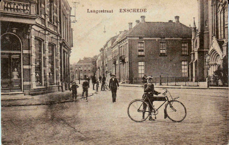 Markt Langestraat oude Jacobuskerk.jpg