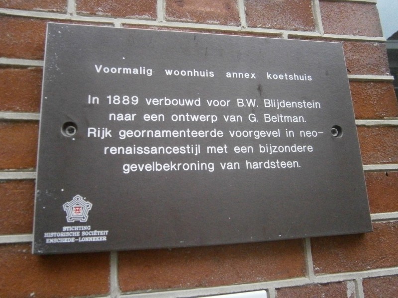 Walstraat 10 Koetshuis monumentenbord nr. 4.JPG