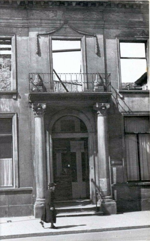 Langestraat Janninkshuis na bombardement feb. 1944(2).jpg