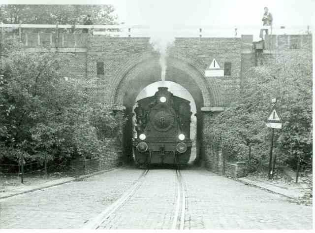 bouwhuistunnel28-10-1973.JPG