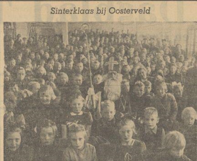 Goolkatenweg kantine N.V. Spinnerij Oosterveld St. Nicolaasfesst krantenfoto Tubantia 7-12-1950.jpg