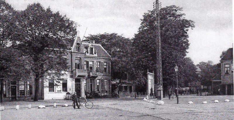Hengelosestraat 52-54 gemeentehuis Lonneker 1910.jpg