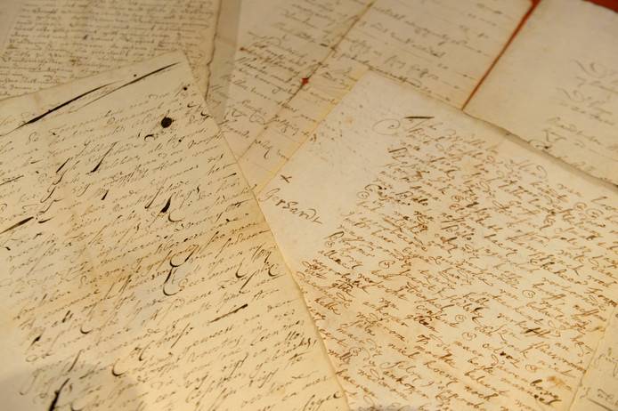 Unieke vondst 51 historische brieven over Enschede teruggevonden.jpg