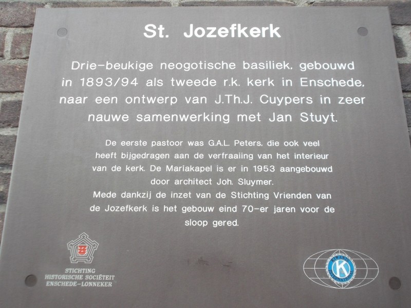 Oldenzaalsestraat Sint Jozefkerk monumentenbord nr. 42.JPG