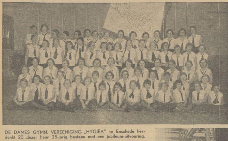 Dames Gymnastiekvereniging HYgiea 25 jarig bestaan krantenfoto Tubantia 15-1-1934.jpg