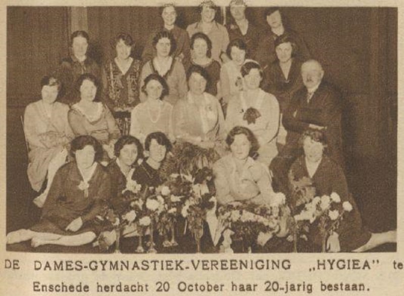 Dames gymnastiekvereeniging Hygia 20 jarig bestaan krantenbericht Tubantia 3-11-1928.jpg