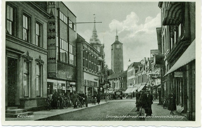 Gronausestraat Hema met verkeerssein De Klomp ca 1935.jpg