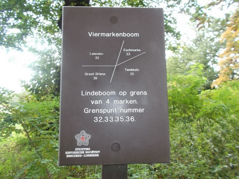 Van Heeksbleeklaan Viermarkenboom monumentenbord nr. 56.JPG