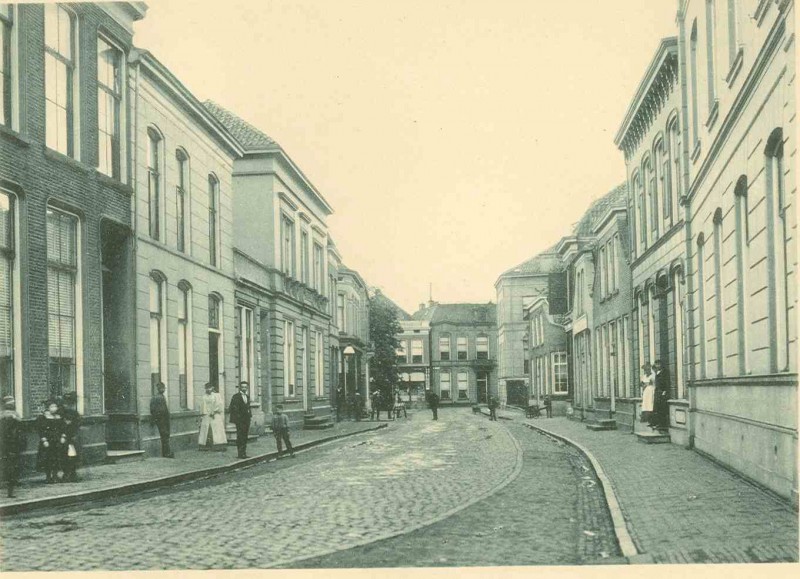 Marktstraat 18-10-1897 In westelijke richting.jpg