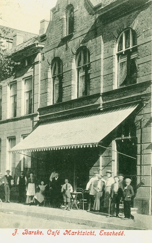 Markt 19 jaren 1910 ansicht J. Barske, café Marktzicht later Poort van Kleef.jpg