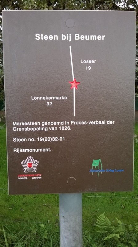 Penninkskottenweg hoek Strokappenweg  Markesteen Lonnekemarke Losser Steen bij bij Beumer monumentenbord nr.63.jpg