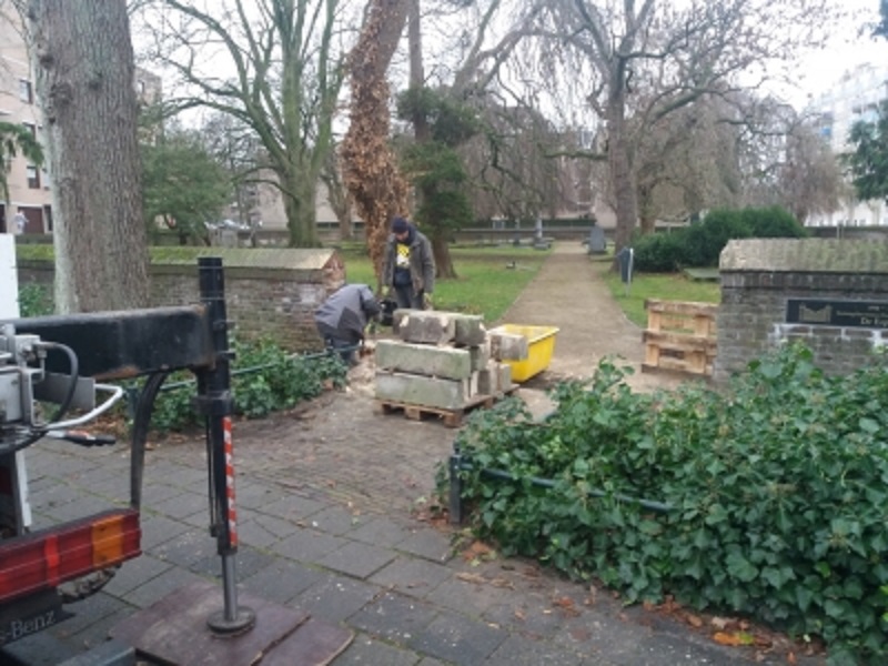 Espoortstraat Restauratie toegangspoort Stadsbegraafplaats De Espoort 20-12-2018.jpg