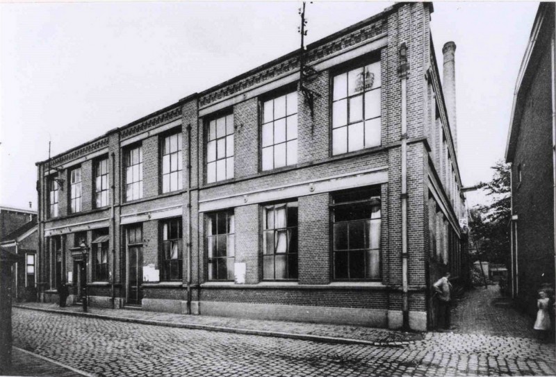 Veenstraat 7-9 Textielfabriek H.Blenken 1914.jpg