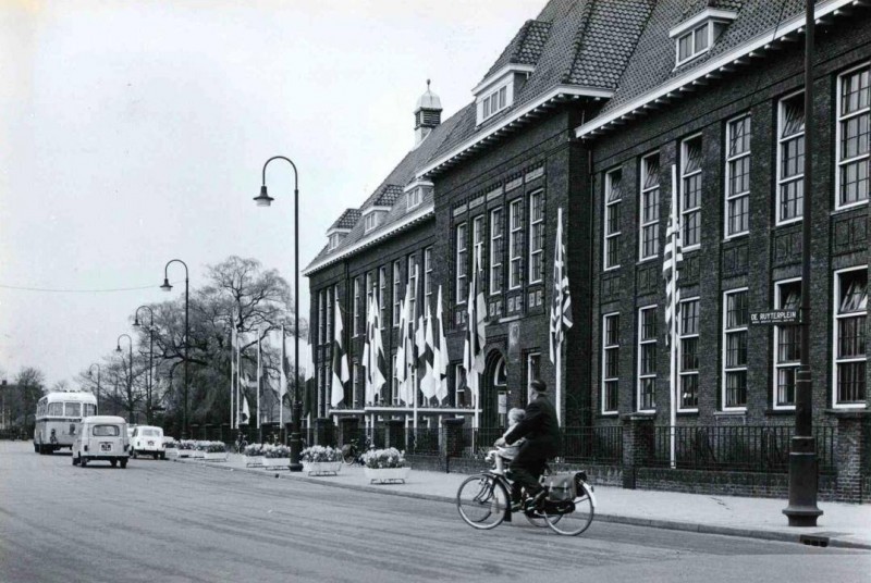 de Ruyterplein Hogere Textielschool 1964.jpg