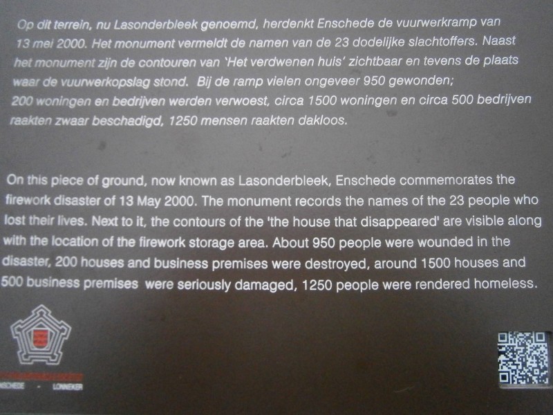 Lasonderbleek monumentenbord nr. 82 vuurwerkramp het verdwenen huis.JPG