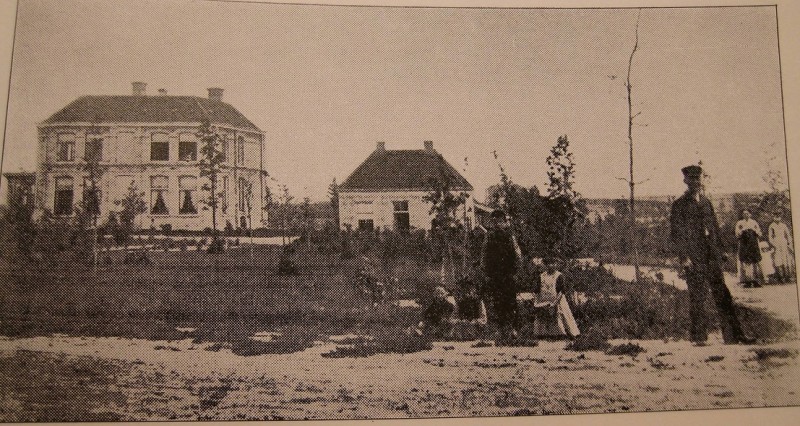 Helweg 1881 later Gronauschestraat 136 later Boulevard villa H.G. Blijdenstein. nu Villa de Bank vroeger ook Textielmuseum.jpg