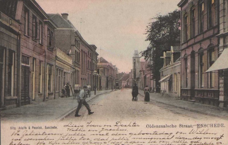 Oldenzaalsestraat rechts nr. 28 pand woonhuis Mej. H. Blijdenstein links nr. 43 kantoor Blijdenstein & Co. ca 1900.jpg