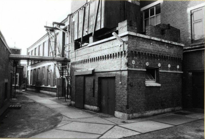 Veenstraat De Blenken fabriek 1992.jpg