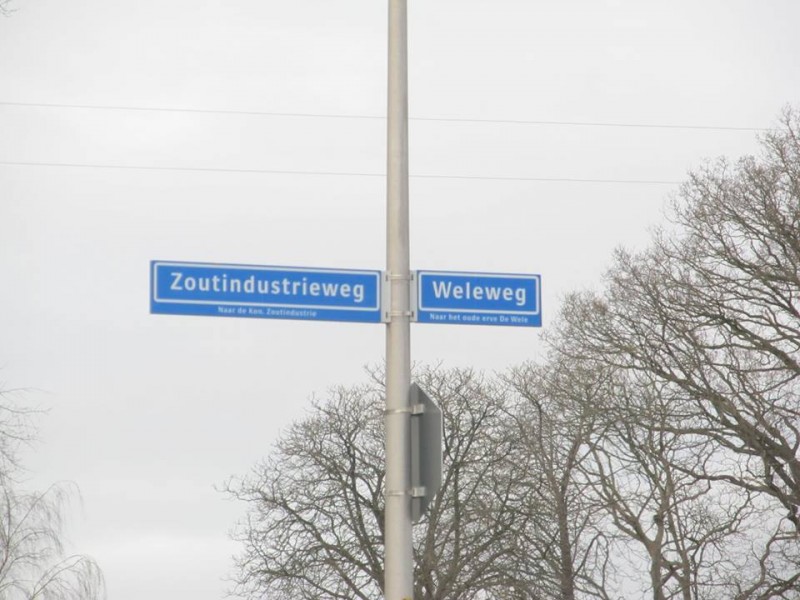 Zoutindustrieweg Weleweg straatnaambord.jpg