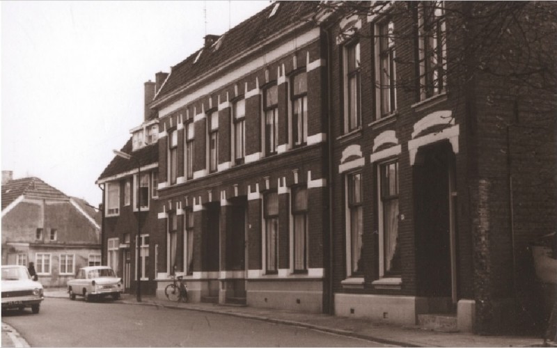 Veenstraat 18-22 jaar 1967.jpg