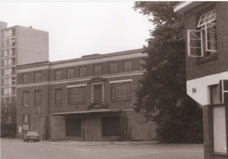 Veenstraat Voormalig ziekenhuis Ziekenzorg later pand Koelink sept. 1977.jpg
