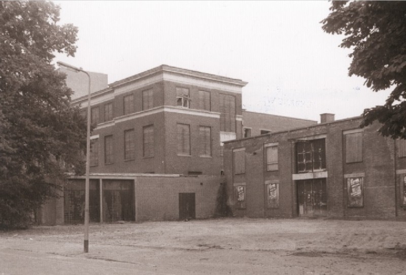 Veenstraat Voormalig ziekenhuis Ziekenzorg later pand Koelink sept. 1977 (2).jpg