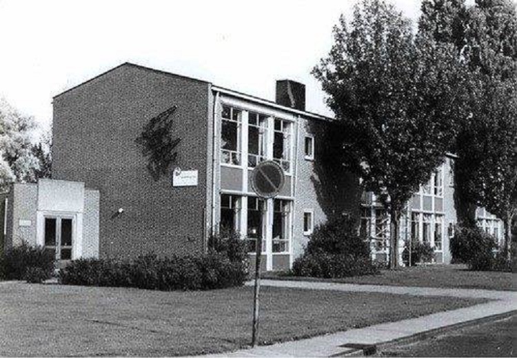 Schietbaanweg, Dr. A. Plesmanschool.jpg