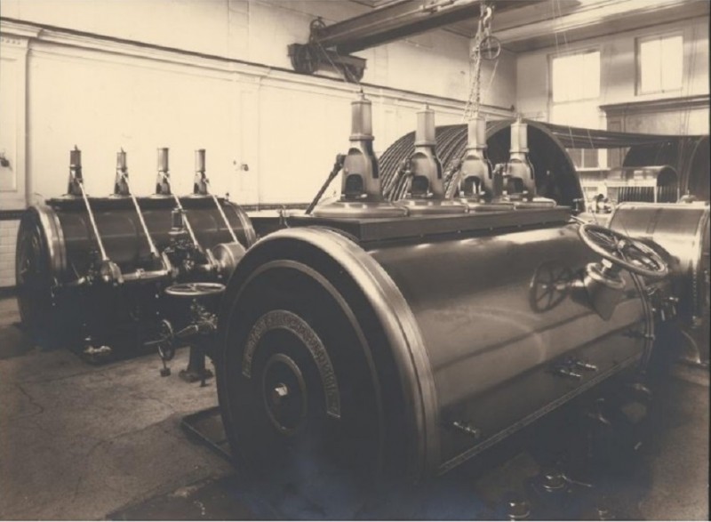 Stoommachine Alice in de fabriek van de firma N.J. Menko in Enschede, ca.jpg
