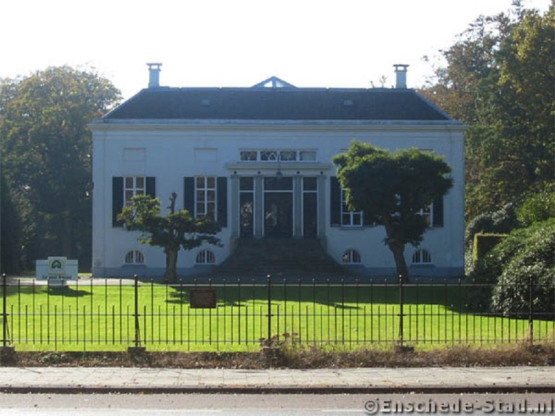 Hengelosestraat 113 Villa Schuttersveld voorgevel.jpg