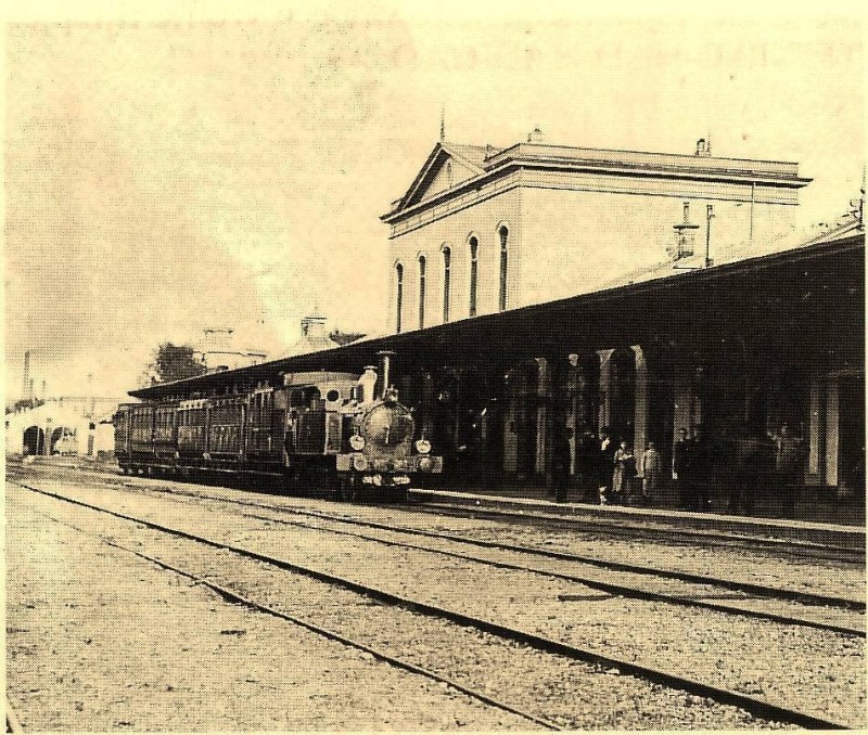 Station oude achterkant 1897.jpg