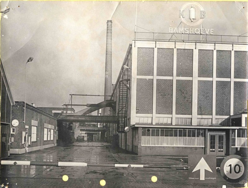 Lasondersingel 1970 De Bamshoeve zicht op de hoofdingang.jpg