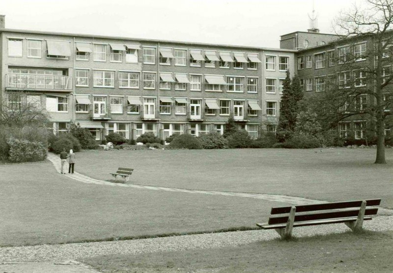 De Ruyterlaan ziekenhuis ziekenzorg achterzijde(4).jpg