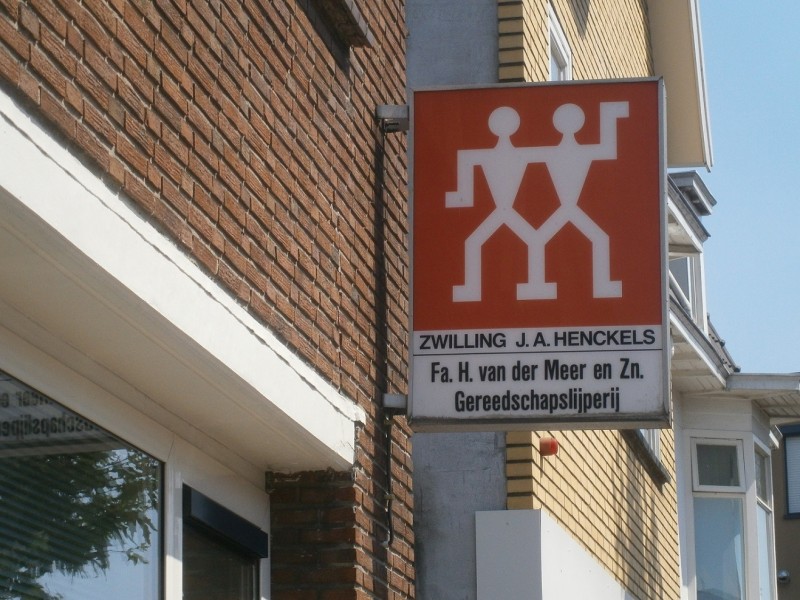 Blekerstraat 18 Firma H. van der Meer & Zn. Fijnslijperij uithangbord.JPG