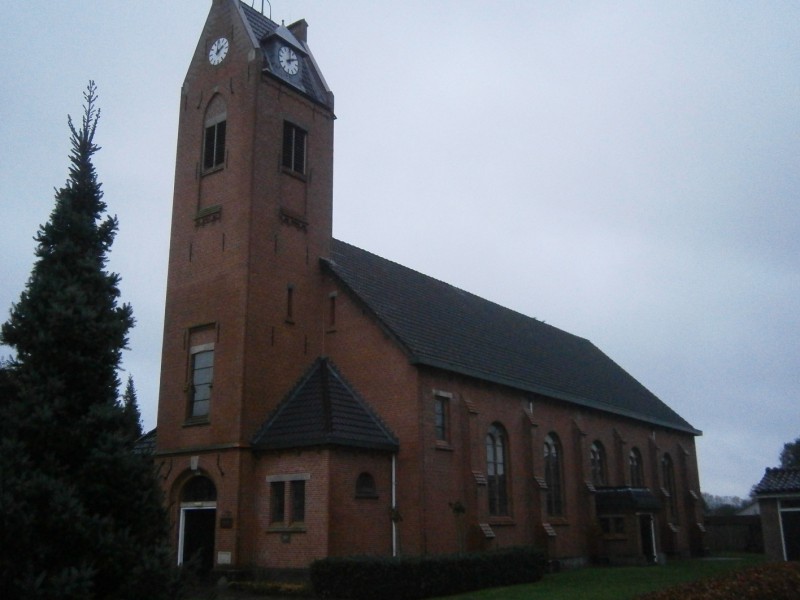 Gronausestraat 1200 Glanerbrug, de Hervormde kerk. gemeentelijk monument.JPG