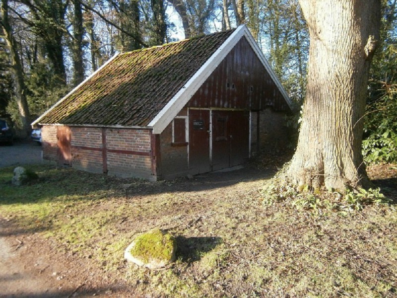 Van Heeksbleeklaan bij 64 Vakwerkschuurtje De Spieker rijksmonument in het Ledeboerpark.JPG