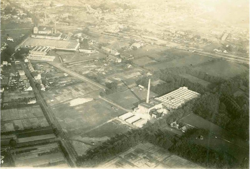 Cromhoffsbleek rechts Bleekerij Cromhofsbleek spinnerij weverij fabriek Gerhard Jannink en Zonen linksboven.jpg