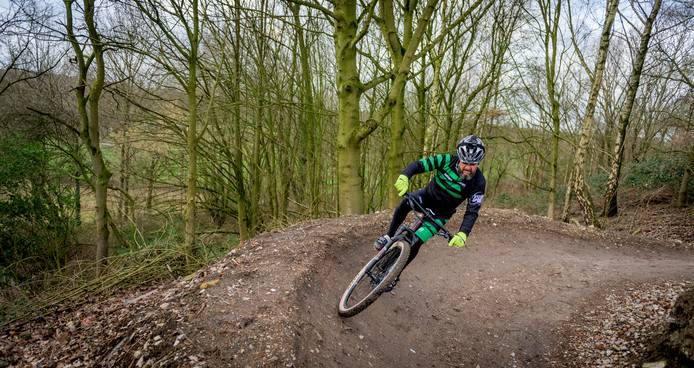 Nieuwe MTB-route geopend op het Rutbeek in Enschede.jpg