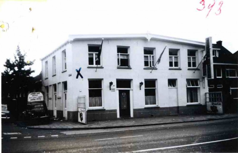 Hengelosestraat 347 Hoek Toekomststraat(Wiener café) 1957 vroeger cafe Dikkers.jpg