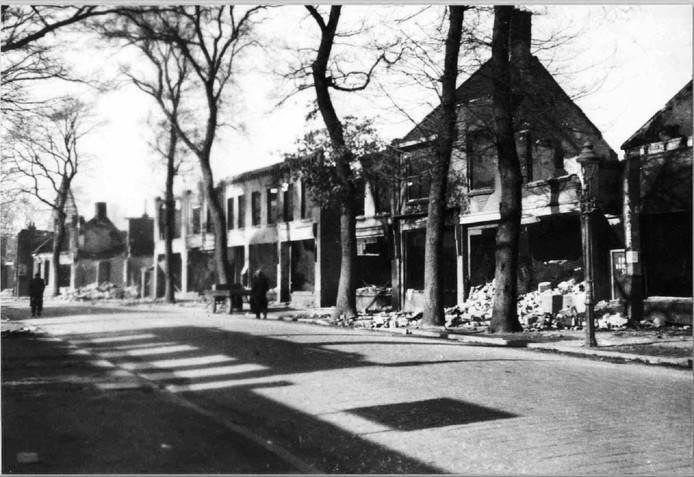 Enschede 75 jaar geleden getroffen door bombardement.jpg
