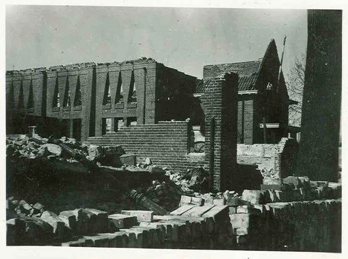 Enschede 75 jaar geleden getroffen door bombardement ‘Alle huizen waren plat’.jpg