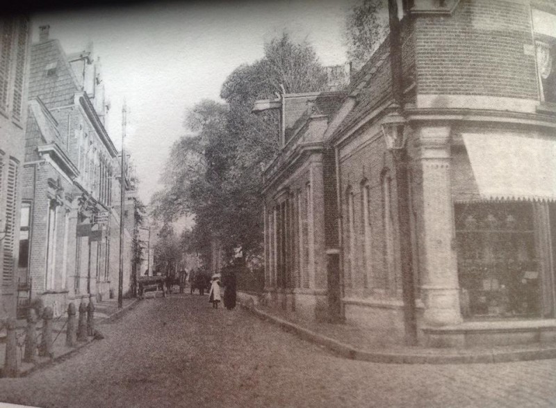 Gronausestraat hoek Veenstraat links Elderinkshuis.jpg