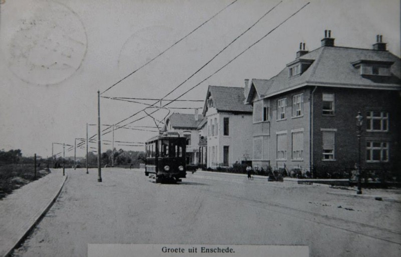 Rembrandtlaan vanaf Piet Heinstraat tram.jpg