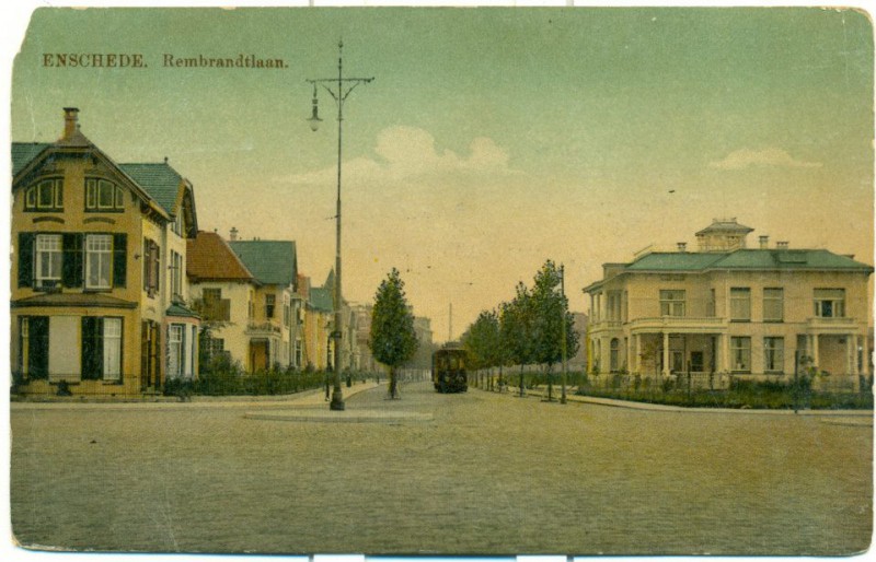 Rembrandtlaan hoek De Ruyterlaan villa Serphos tram.jpg