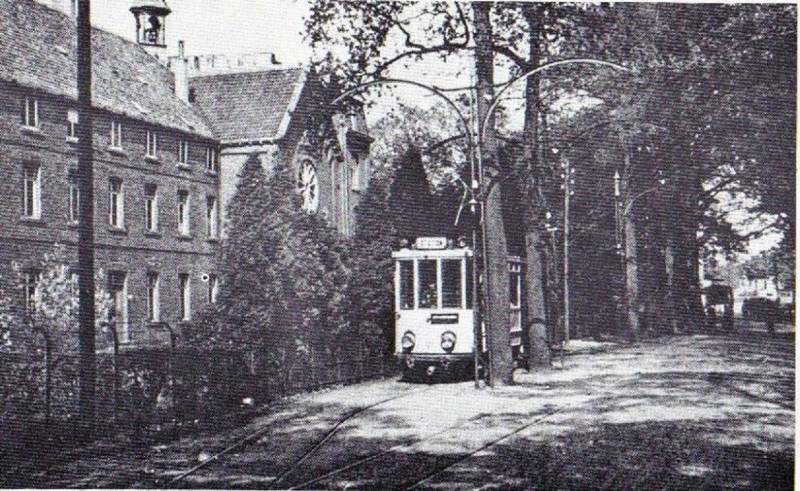 Gronausestraat klooster tram.jpg